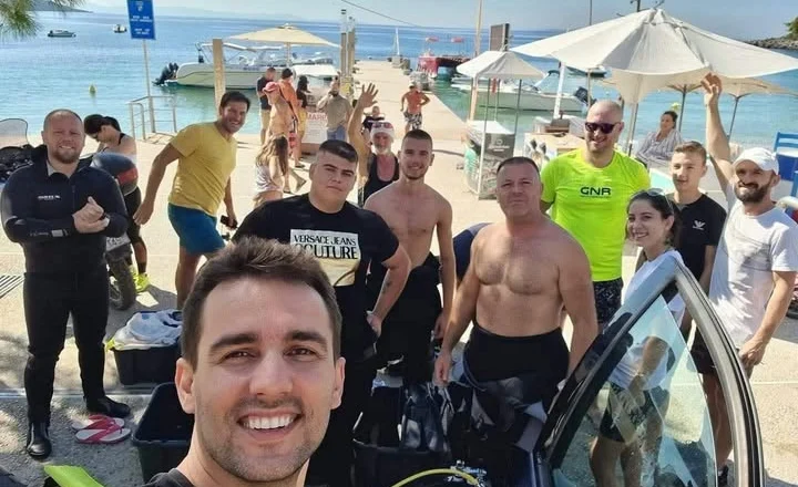Gjithë eskortat e Yurit kandidaturat e Berishës