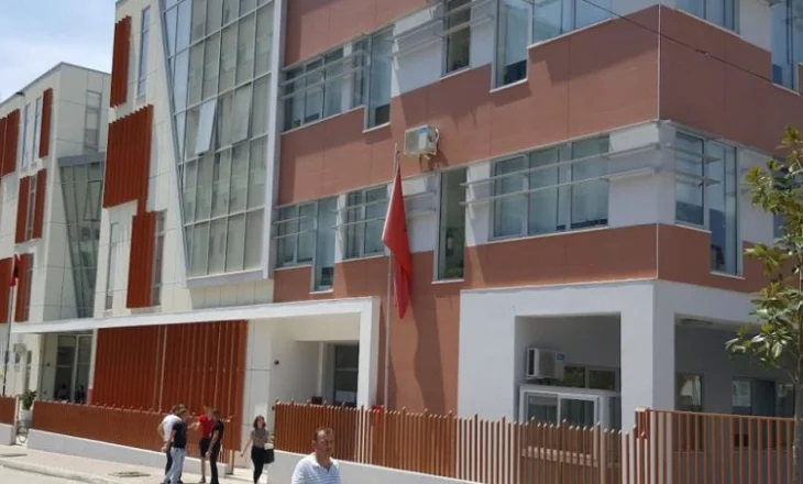 Gjykata e Elbasanit për ndalimin e avokatit: Vendimi nuk lidhet me vendimmarrje gjyqësore