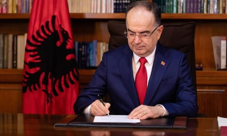 Gjykata Kushtetuese rrëzoi dekretin për zgjedhjet në Tiranë, reagon Presidenti Begaj: Respektojmë…