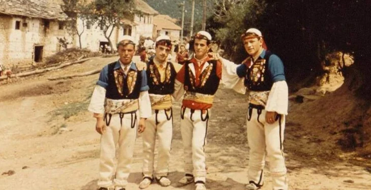 Goranët dhe Torbeshët në optikën boshnjake: një analizë kritike e tekstit të Esad Rahić