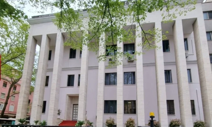 Grabitën 4.6 mln euro në Rinas, Gjykata e Lartë rrëzon rekursin e grupit kriminal. Në fuqi dënimin me 122 vite burg