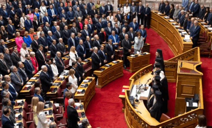 Greqia miraton ditën e punës 13-orëshe, reagojnë sindikatat dhe opozita: Është skllavëri