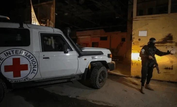 Hamas dorëzon trupat e dy pengjeve izraelite, por kërkon pajisje speciale për 19 të tjerët