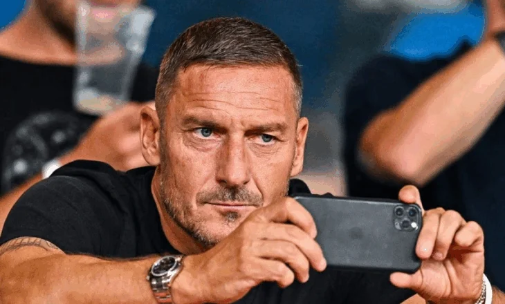 “Hej, është shaka… Mallkuar qofshi”; Totti pranon audion “virale” për tri penalltitë e Romës: “Ia dërgova një miku, pastaj e ofendova”