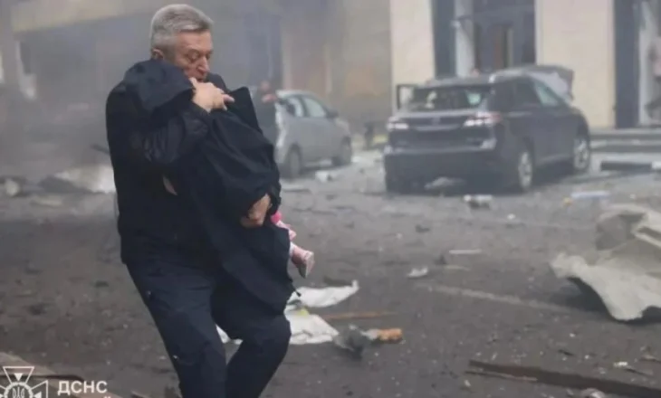 “Heronjtë e Kharkivit/ Shpëtuan 48 fëmijë gjatë një sulmi rus, gjenerali ukrainas: Janë sfida që duhen kaluar për të fituar