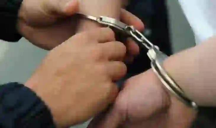 I gjenden 300 gramë marijaunë gjatë kontrollit në banesë, arrestohet 30-vjeçari