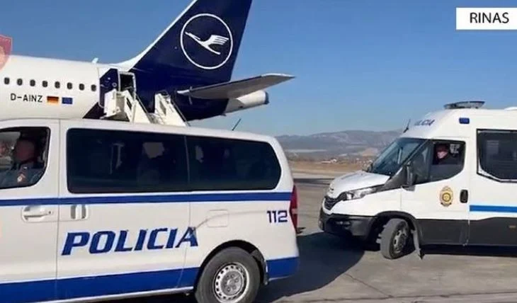 I ndalohet hyrja në Shqipëri predikuesit të njohur fetar, i dyshuar për akte terroriste