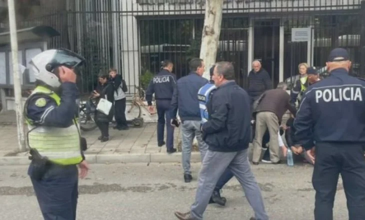 I shtrirë përtokë përpara Gjykatës së Apelit… Pamjet e para të gjyqtarit Kalaja pasi u qëllua me armë