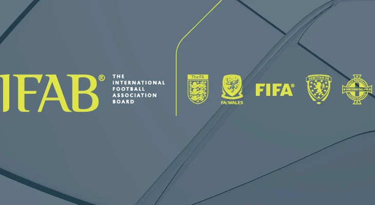IFAB mblidhet në Londër, në janar rregulla të reja në futboll
