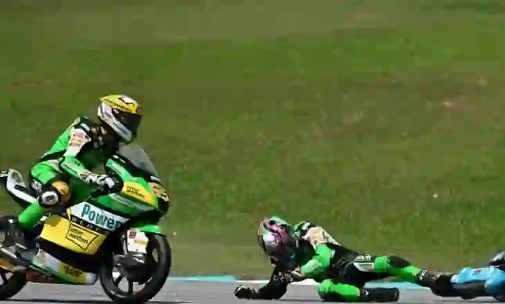 Incidenti i rëndë në botërorin e Moto3, piloti zvicerian është në gjendje të rëndë në spital