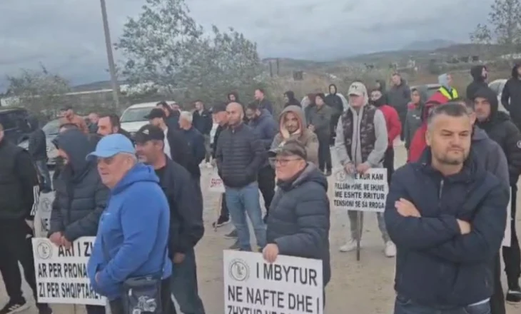 “Inxhinierë, por të mjerë”, dita e 10 e grevës së naftëtarëve në Marinzë: Jemi gati të rrezikojmë edhe jetën