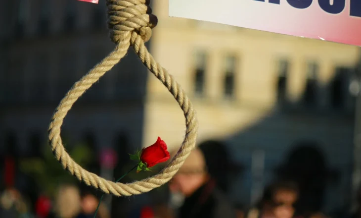 Iran, tre burra ekzekutohen për grabitje të armatosura