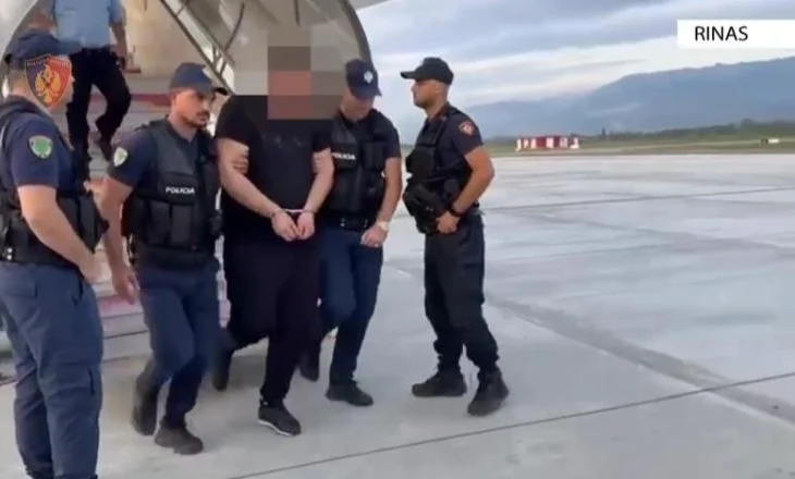 Ishte në kërkim nga autoritetet italiane dhe tentoi të hynte në Shqipëri, arrestohet 55-vjeçari me dy emra