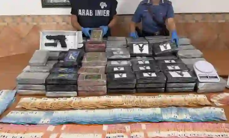 Itali/ 23-vjeçarit shqiptar i sekuestrohen 200 kg kokainë me vlerë 16 mln euro