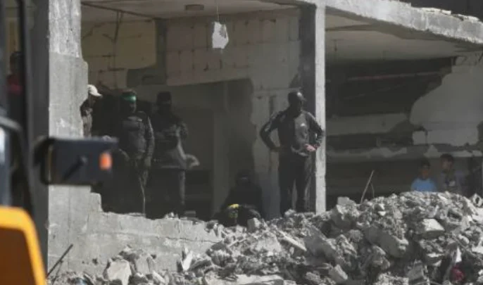 Izraeli bombardon në Gaza një objektiv ku ruheshin armatimet e Hamasit