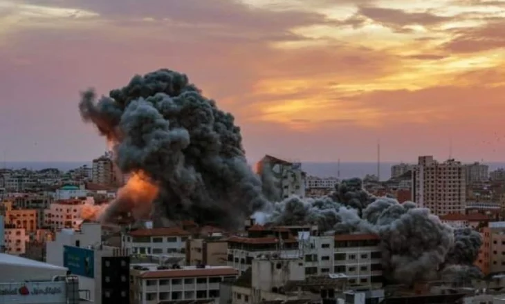 Izraeli nis sulme ndaj Hamasit pas shkeljes së armëpushimit