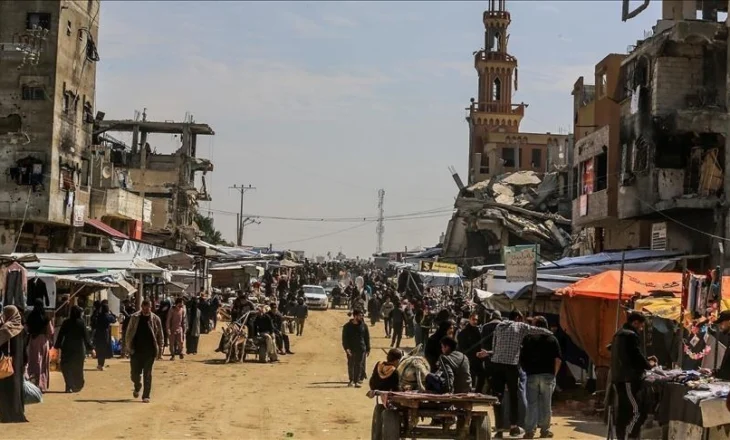 Izraeli thyen armëpushimin, sulme ajrore në Rafah