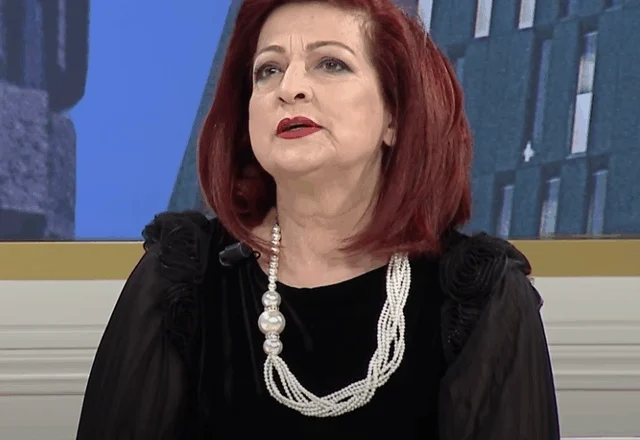 Ju kujtohet kënga “Lulet e majit”?/ Dëgjojeni të kënduar nga Myfarete Laze (Video)