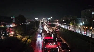 Kaosi dhe trafiku kilometrik, ndërpriten punimet në aksin Vorë–Ura e Dajlanit, ja si do të procedohet