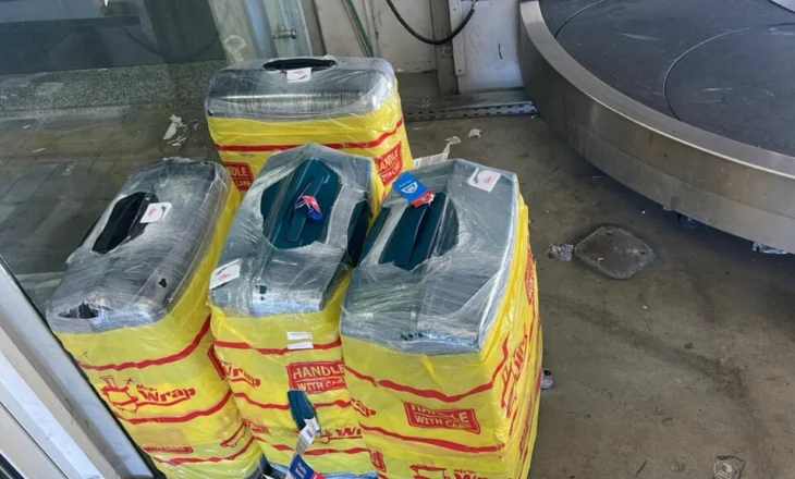 Kapen në Rinas 100 kg kanabis në 4 valixhe, arrestohen dy kinezë! Droga u nis nga Tajlanda dhe…