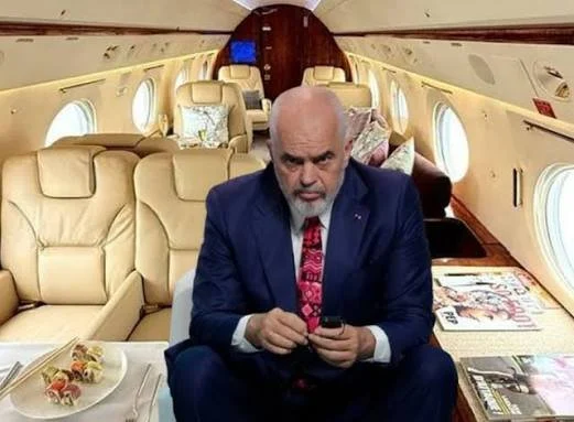 Këlliçi: Rama në luks me charter, ndërsa shqiptarët presin biletën e largimit
