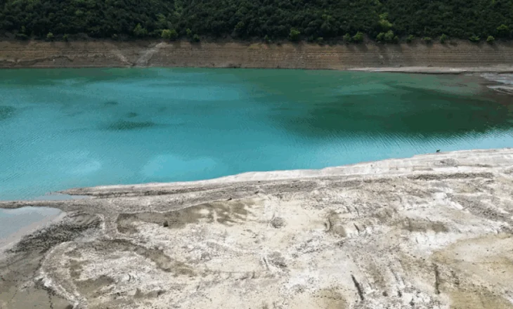 Klima dhe thatësira kërcënojnë me mungesë uji për herë të parë në 30 vjet. Greqia nis planin emergjent prej 2.5 miliardë eurosh