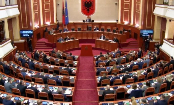 Komisioni Reformës Zgjedhore/ PD dhe PS vendosin gjithçka, partitë e vogla vetëm për show