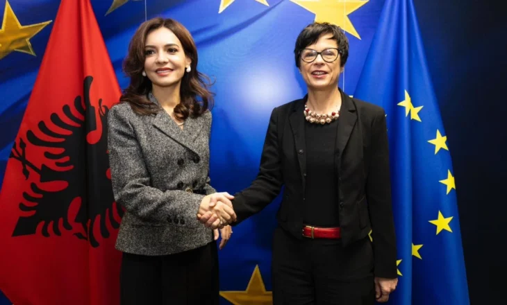 Komisonerja Marta Kos pret Spiropalin përpara “Murit të Zgjerimit” në Bruksel: Shqipëria një rast suksesi, mbështesim ambicien për mbylljen e negociatave brenda 2027