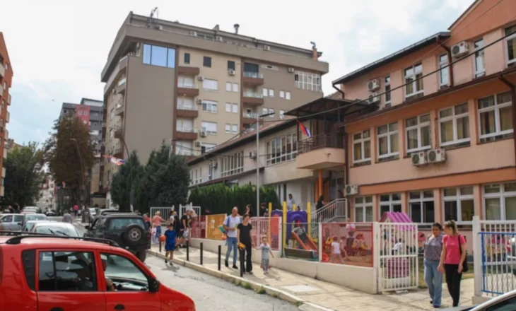 Komuniteti serb në Kosovë kërkon pezullimin e zbatimit të Ligjit për të huajt