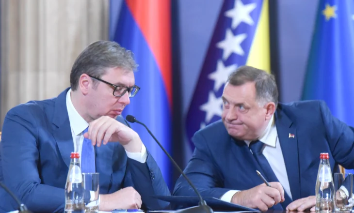 Kriset marrëdhënia Vuçiç-Dodik, mediat serbe zbulojnë detaje, pse marrëveshja me amerikanët ka zemëruar Serbinë
