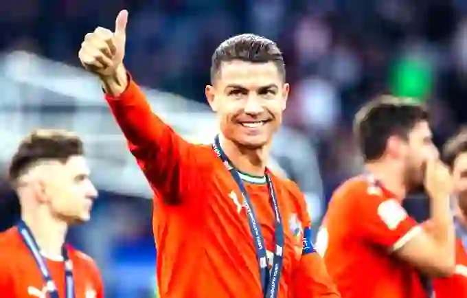 Kristiano Ronaldo bëhet futbollisti i parë miliarder në botë, kap shifrën e 1.4 miliard eurove