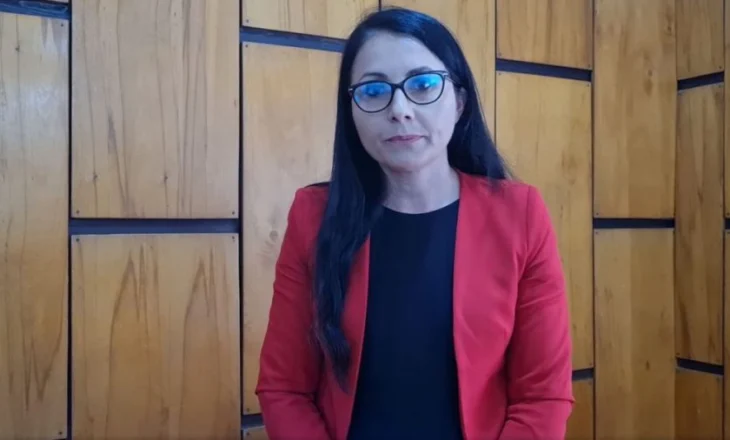 Kryebashkiakja e PS në Lushnje, Eriselda Sefa në SPAK për lulishten e qytetit, ia dha për shfrytëzim privatit