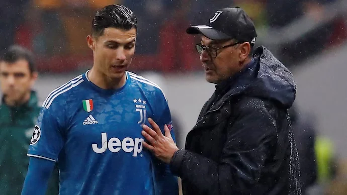 Kur lojtari bezdisej nga këshillat e trajnerit; del në dritë përplasja e Sarrit me Ronaldon te Juventusi