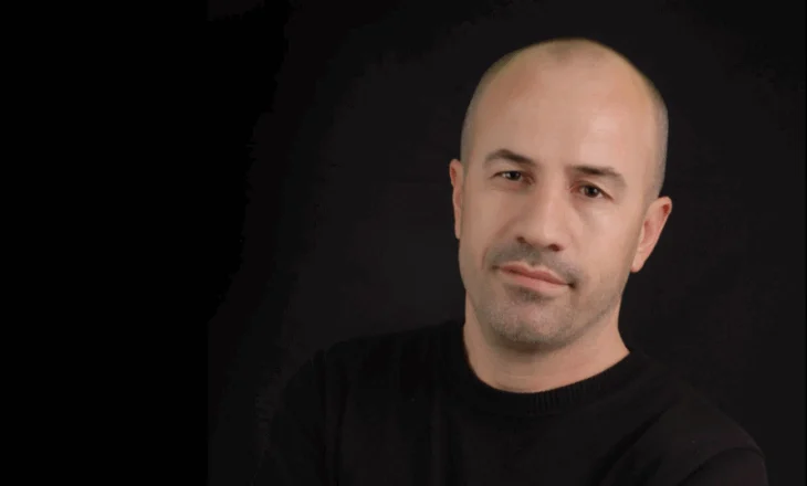Kur xhelozia “të detyron” ta ndjekësh dashurinë…