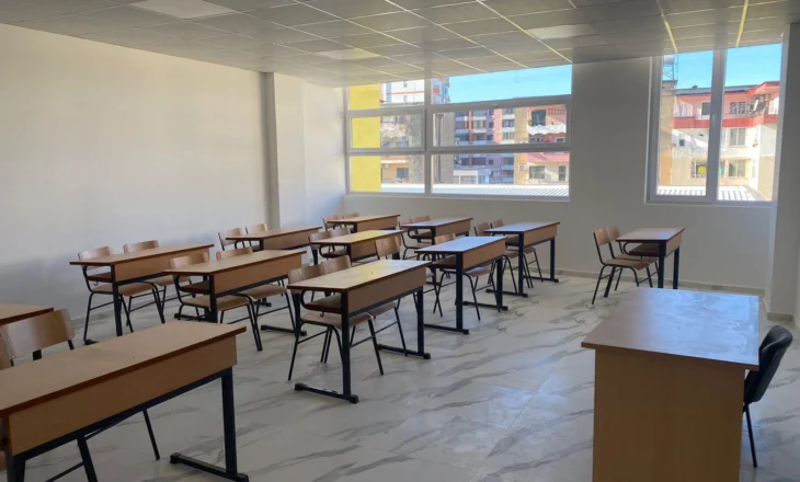 Kushtet sanitare në shkolla: Lagështi, tualete të amortizuara dhe mungesë dokumentacioni