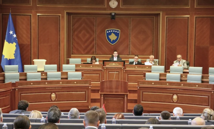 Kuvendi i Kosovës ende i bllokuar, Kushtetuesja jep 12 ditë kohë për konstituim