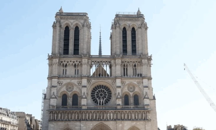 Letra anonime që alarmoi Parisin: Mos e hapni Katedralen Notre-Dame, do ketë masakër