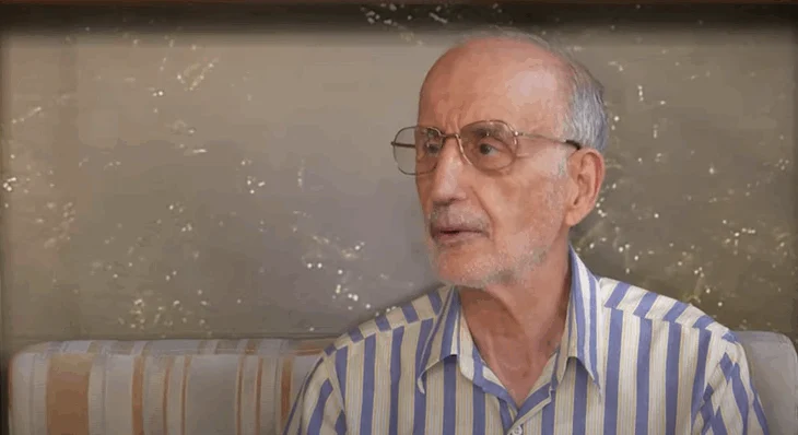 Letra prekëse që Edmond Tupja ia kushtoi të birit autik: Të kërkoj të falur…