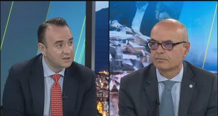 “Ligjet në Parlament vijnë me porosi”, Klevis Balliu përplaset me Petro Koçin: Këtu ka rënë shteti, kanë rënë..