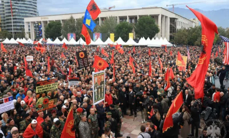 “Liria ka emër”/  Presidenti Begaj: UÇK, themeli i lirisë së Kosovës dhe krenaria e kombit shqiptar