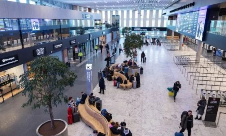 Lituania mbyll përsëri aeroportin e Vilniusit, shkak balonat në hapsirën ajrore