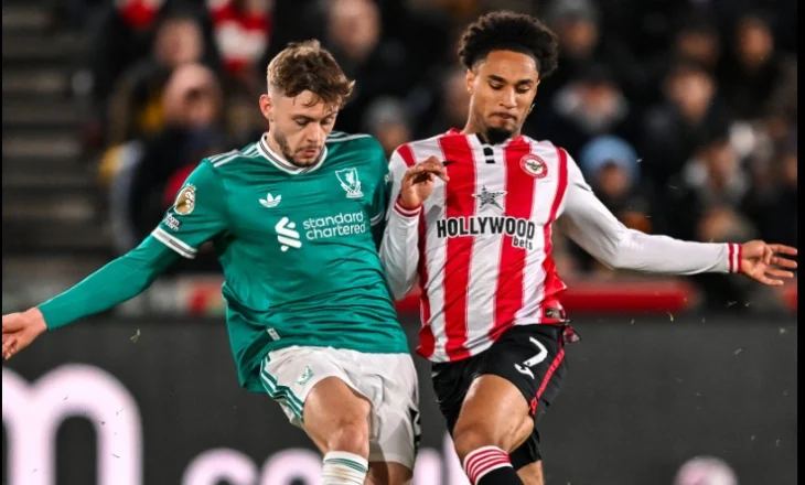 Liverpool në “shok total”, Brentford i shënon dy herë në pjesën e parë (video)