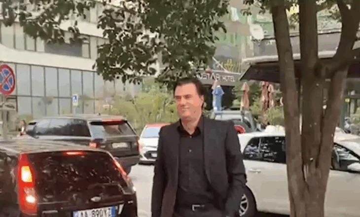 Lulzim Basha paraqitet në SPAK, do të pyetet si person në dijeni për dosjen e “21 Janarit” (VIDEO)