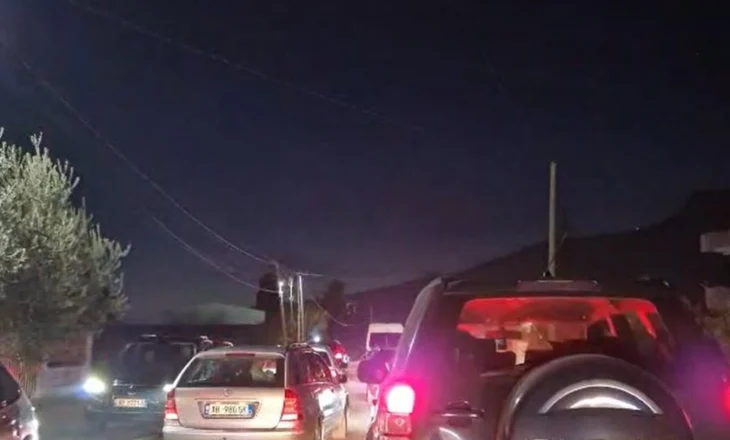 Makth i përjavshëm/ Elbasani bllokohet çdo të diel, 6 kilometra në 2 orë, fundjava kthehet në kaos për qytetin