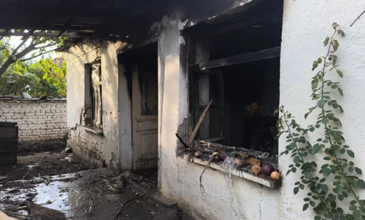 Maliq/ Shkrumbohet banesa në fshatin Sovjan, dëme të shumta materiale