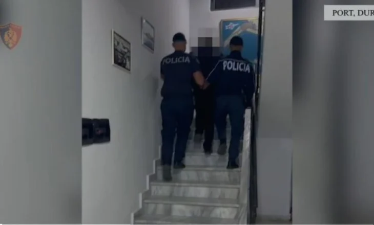 “Marine”/ 3 persona shpallen në kërkim, synonin të kalonin ilegalisht kufirin, arrestohet shoferi