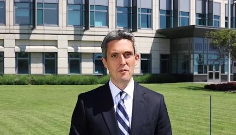 Mark Fleming bisedon me ministra dhe deputetë të opozitës – çfarë po diskutohet?