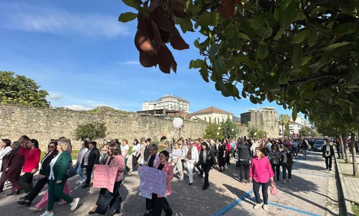 “Marshim për jetën” në Elbasan në përmbyllje të “Tetorit rozë”