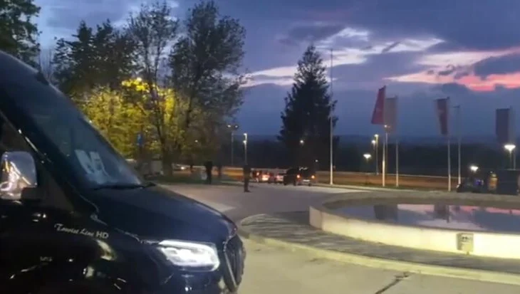 Masa të forta sigurie për ndeshjen, kombëtarja niset drejt fushës