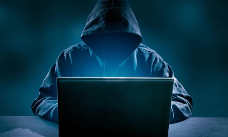 Mashtronin dhe vidhnin me 49 milionë llogari false dhe me 40 mijë karta telefonike/ Shkatërrohet banda e hakerave